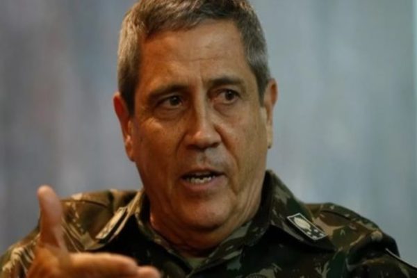 Mensagens de Braga Netto e pai de Cid foram apagadas antes de operação sobre desvio de joias