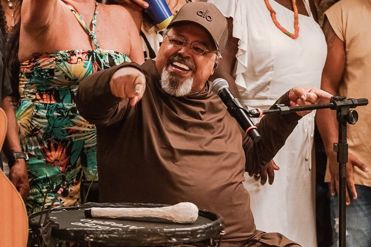 Jorge Aragão fala da emoção do primeiro show após cirurgia - Metrópoles