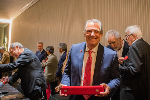 Luiz Eduardo Baptista toma posse como presidente do Flamengo