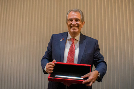 Luiz Eduardo Baptista toma posse como presidente do Flamengo