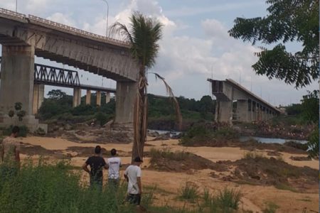 Dnit Imagem colorida, ponte desabada - Metrópoles