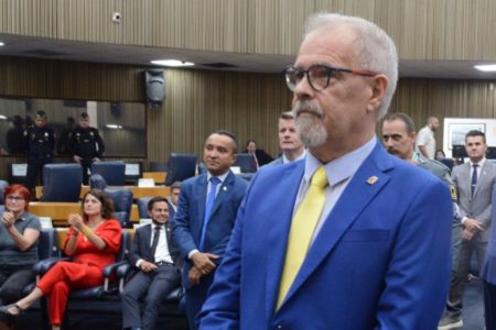Foto colorida do vereador Ricardo Teixeira - Metrópoles
