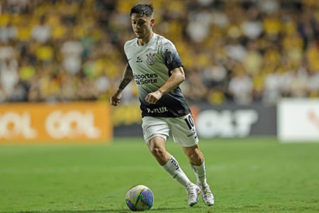 Imagem colorida de Rodrigo Garro jogador do Corinthians - Metrópoles