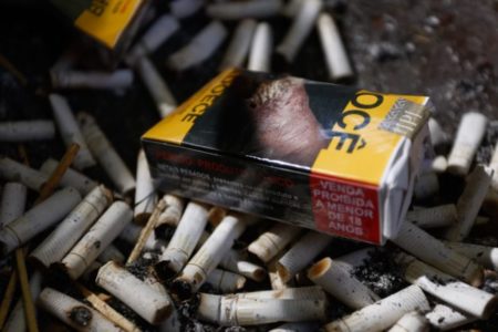 Dívida por sonegação fiscal é superior a R$ 152 milhões. Operação aponta que fábrica de cigarros realizava esquema de blindagem patrimonial - Metrópoles