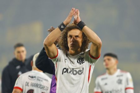 Imagem colorida de David Luiz - Metrópoles