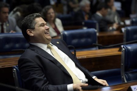 imagem colorida mostra davi alcolumbre - Metrópoles
