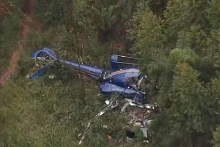 Helicóptero cai em Caieiras SP - Metrópoles