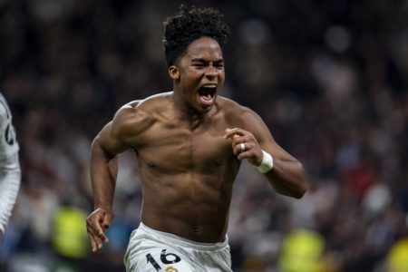Foto colorida de Endrick, atacante do Real Madrid - Metrópoles