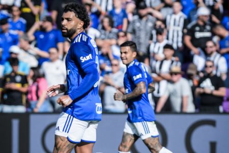 Imagem colorida de Gabigol e Dudu do Cruzeiro - Metrópoles
