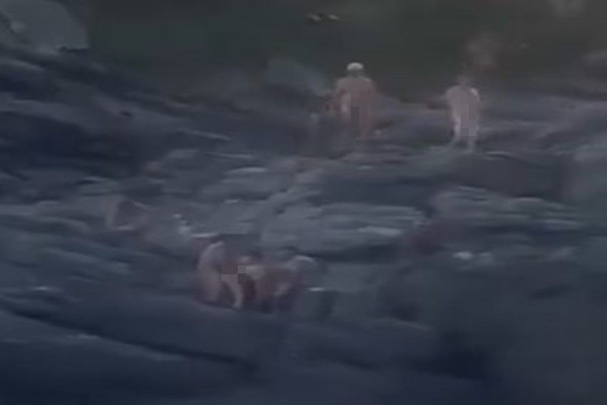 Cerca de 15 homens foram flagrados, em um verdadeiro "surubão" em uma praia de Búzios