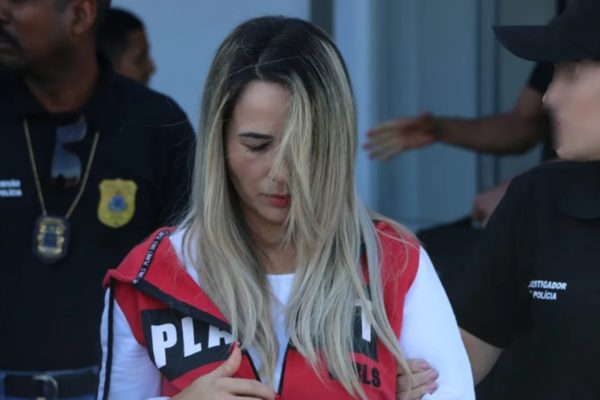 Imagem colorida de Dona Maria, chefona do tráfico na Bahia
