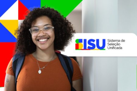 Foto colorida de jovem estudante preta - Metrópoles
