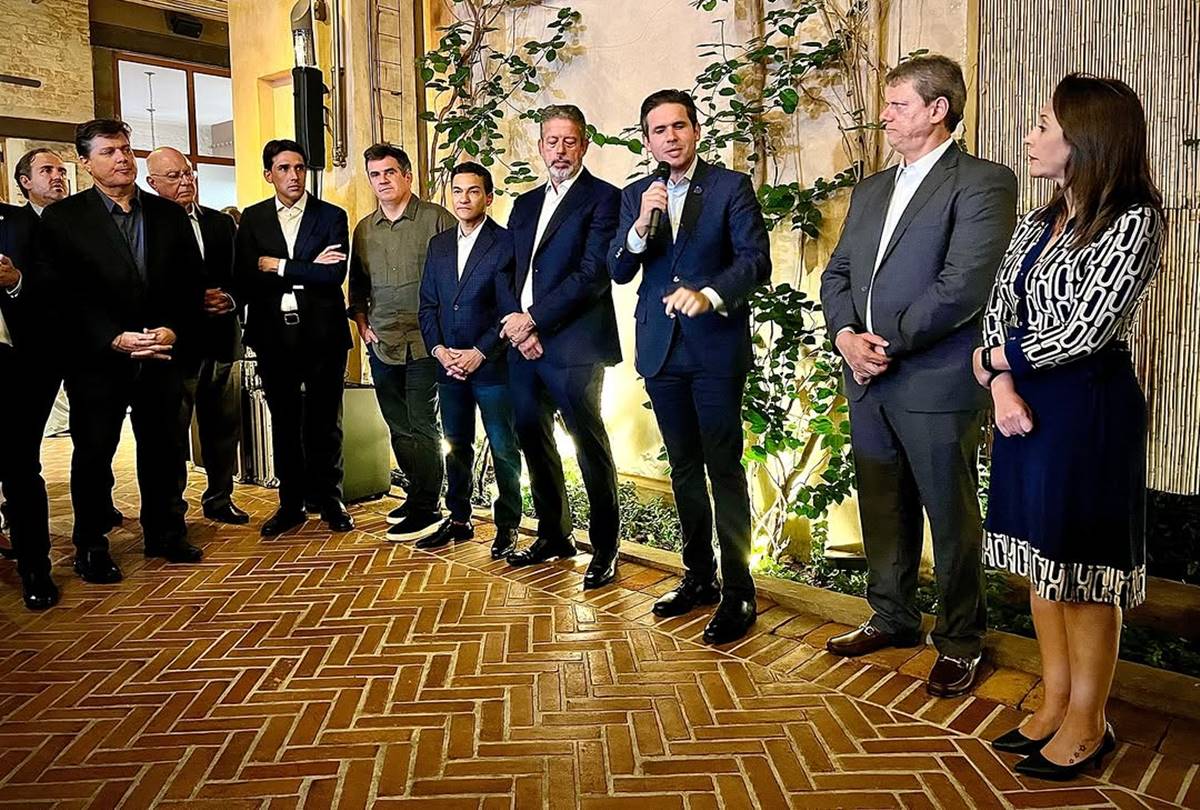 Jantar Hugo Motta em São Paulo
