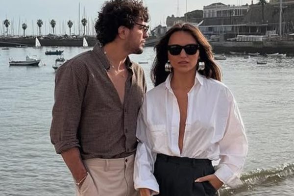 Nattan dá estímulo romântico para Rafa Kalimann fazer abdominal