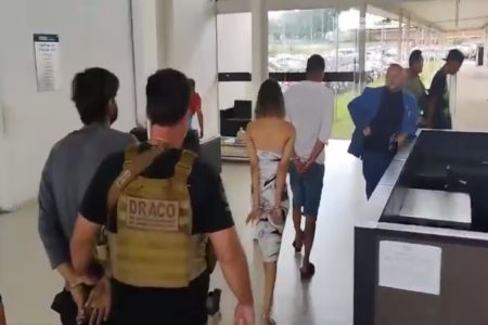 Imagem colorida, homem preso por tentar extorquir a mãe exigindo R$ 7 mil - Metrópoles