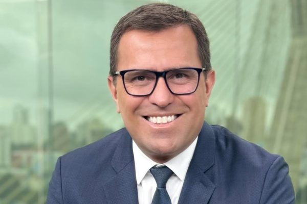 Foto colorida do apresentador Rodrigo Bocardi demitido da Globo - Metrópoles