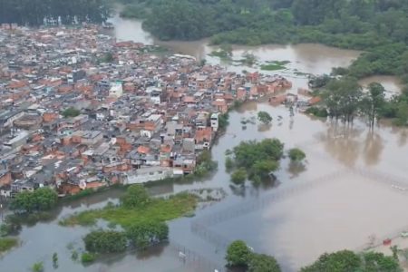 Na manhã deste domingo, as ruas e casas do Jardim Pantanal amanheceram debaixo d’água mais uma vez. Chuva de sexta-feira inundou o Rio Tietê - Metrópoles