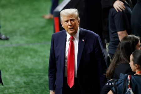 Imagem colorida mostra o presidente dos EUA, Donald Trump - Metrópoles