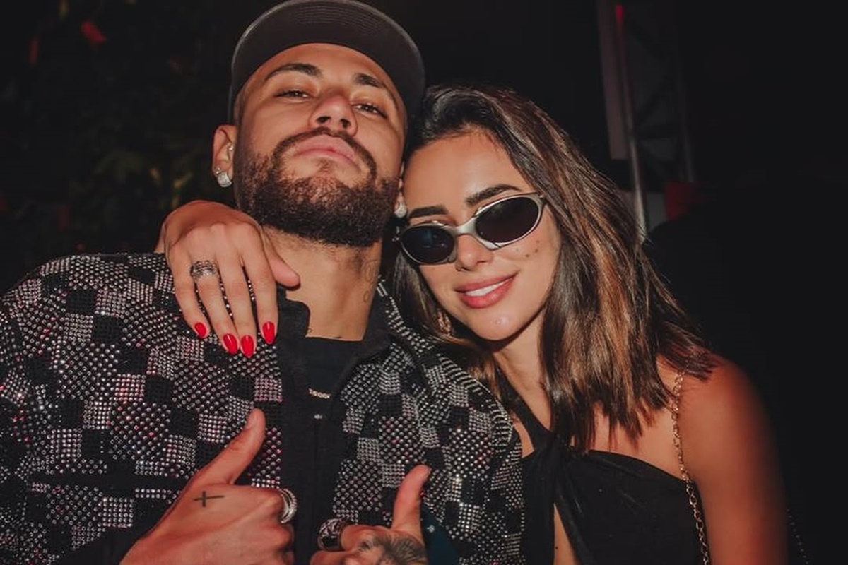Bruna Biancardi e Neymar posam juntos - Metrópoles
