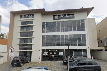 Imagem colorida de delegacia da defesa da mulher de São José dos Campos. Metrópoles
