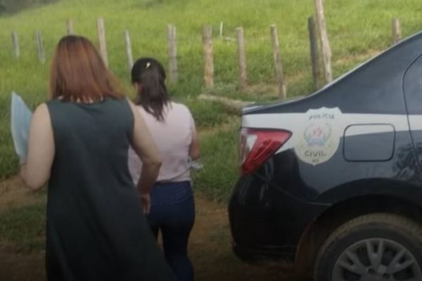 Mulher presa pela segunda vez por suspeita de venda de um bebê em Espírito Santo