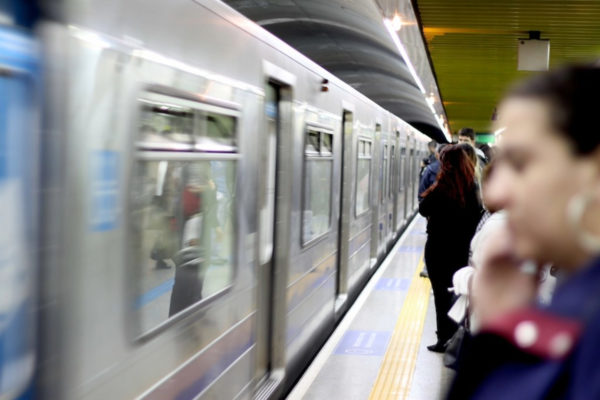 A linha 1-Azul do Metrô de São Paulo terá operação interrompida neste fim de semana devido às obras da linha 6-Laranja