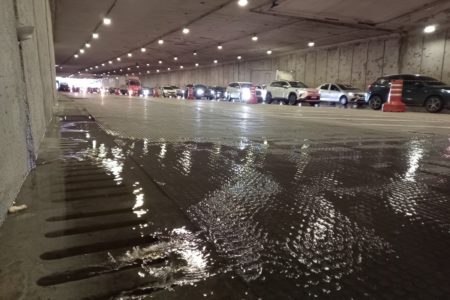 Imagem mostra túnel do Anhangabaú, em São Paulo - Metrópoles