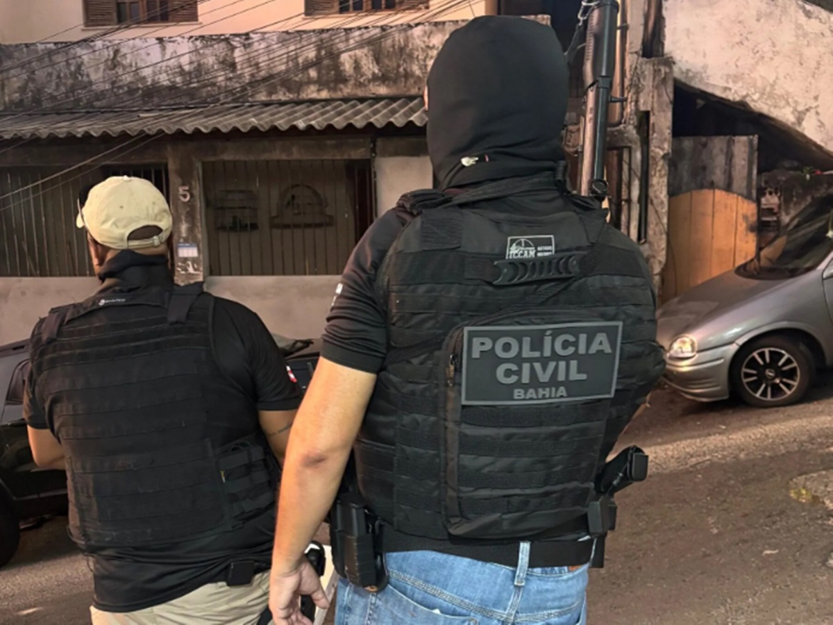 policiais civis em operação