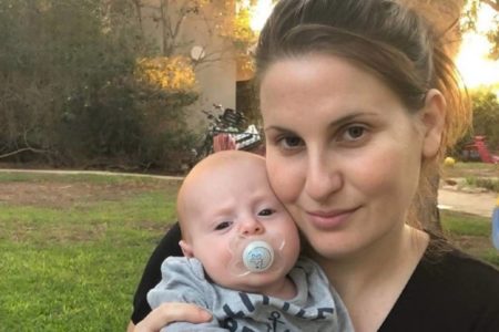 Foto colorida de Shiri Bibas e Kfir Bibas, de 10 meses - Metrópoles