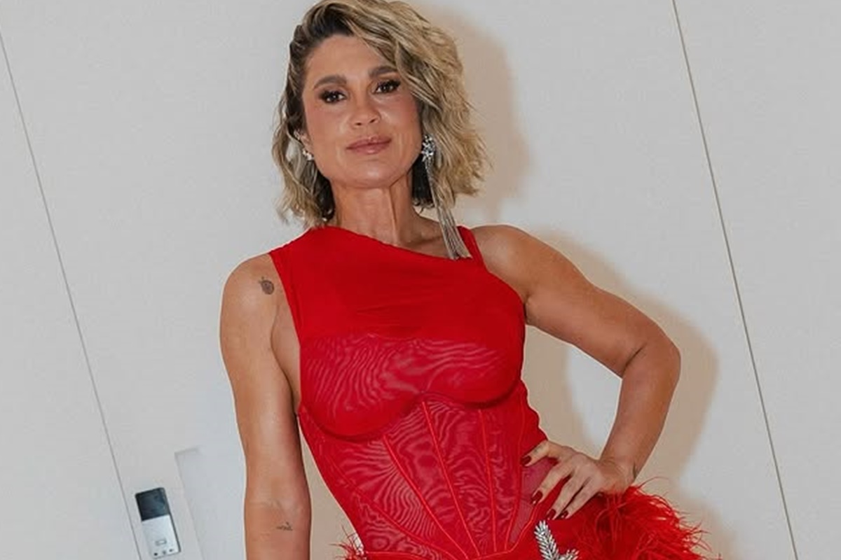 Flávia Alessandra fala sobre críticas ao seu samba no pé: "Tentando" - Metrópoles