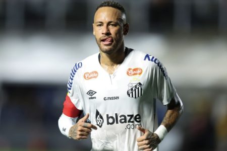 Imagem colorida de Neymar - Metrópoles