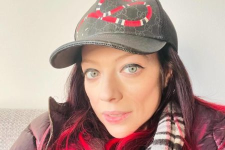 Imagem colorida de Michelle Trachtenberg - Metrópoles