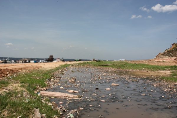 Foz do Igarapé do São Raimundo, em Manaus