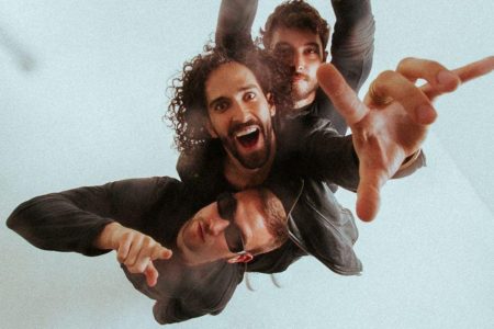 Foto colorida da Banda Lupa - Metrópoles