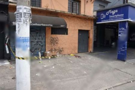 Foto colorida de local onde homem em situação de rua foi morto pelo PM Renato Tavares Rocha, em janeiro de 2023. - Metrópoles