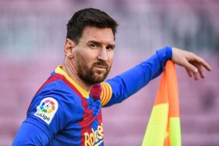 Imagem colorida de Lionel Messi - Metrópoles