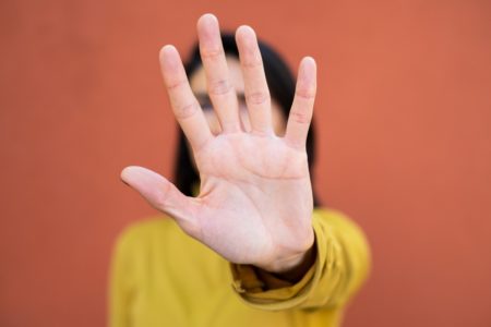 Imagem conceito de combate à violência contra a mulher. - Metrópoles
