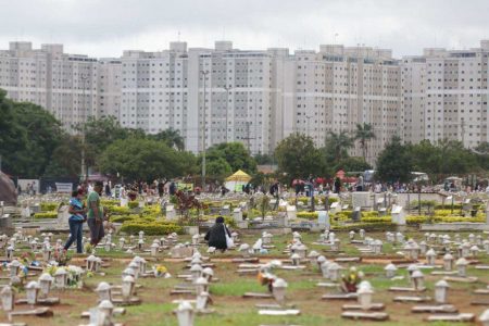 dia de finados cemiterio taguatinga DF2