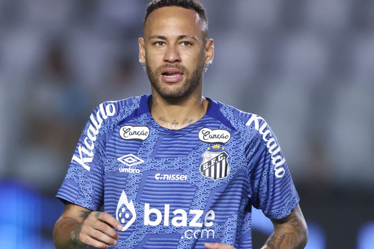 Neymar é clicado em um dos jogos pelo Santos - Metrópoles