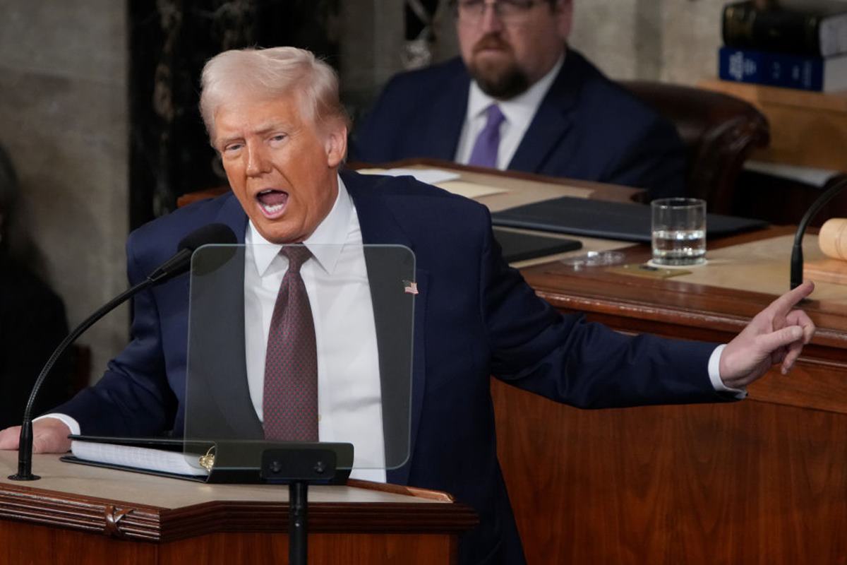 Imagem colorida do presidente dos Estados Unidos, Donald Trump -- Metrópoles