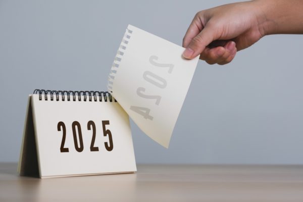 imagem colorida de calendário -Metrópoles