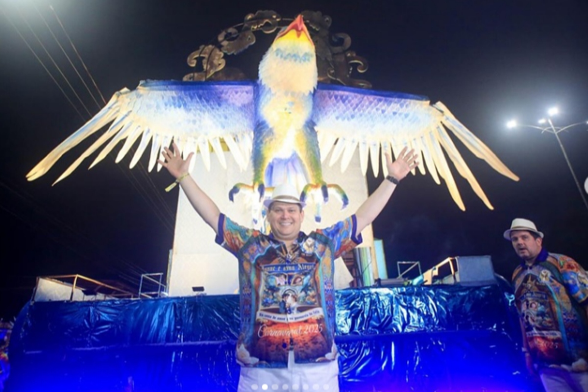 Davi Alcolumbre pegou avião da FAB para curtir carnaval em Macapá