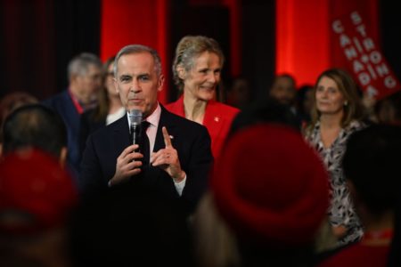 Imagem colorida de Mark Carney - Metrópoles