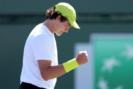 Foto colorida de João Fonseca, durante estreia em Phoenix - Metrópoles