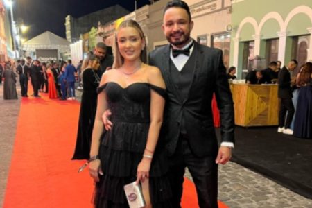 Casal clínica polícia