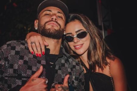 Foto colorida de Neymar e Bruna Biancardi - Metrópoles