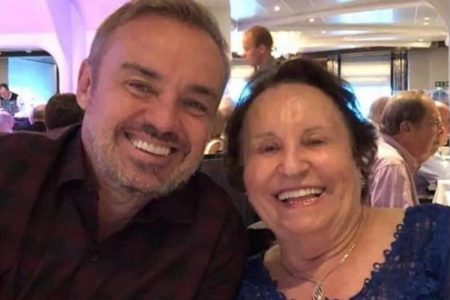 Foto colorida de Gugu Liberado e Maria do Céu - Metrópoles