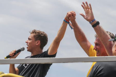 O deputado federal Nikolas Ferreira (PL-MG) ironizou, neste domingo (16/3), a polêmica envolvendo o ex-presidente Jair Bolsonaro (PL)