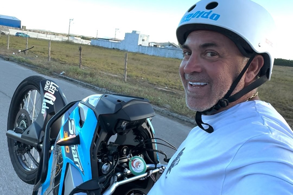 Influencer Leonardo Gonçalves, o Léo 01 do grau, de 45 anos morre após grave acidente de moto em São Gonçalo - Metrópoles