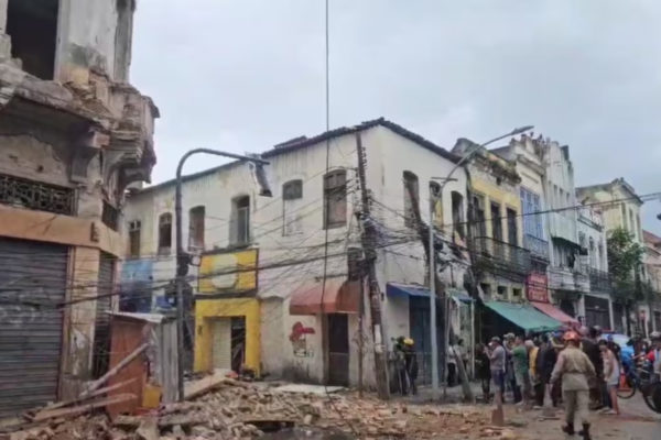 Imagem colorida, Dono de casarão que desabou foi alertado duas vezes antes de incidente - Metrópoles